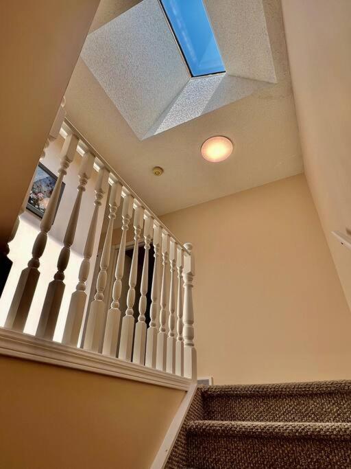 Crescent Heights Majesty Villa YYC Exteriör bild