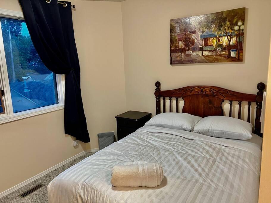Crescent Heights Majesty Villa YYC Exteriör bild